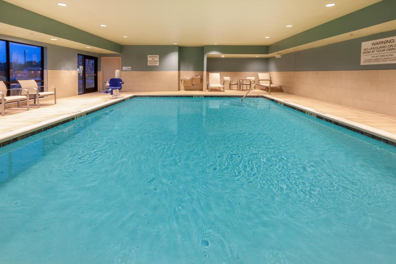 Holiday Inn Express & Suites Brunswick-Harpers Ferry Area By Ihg Exterior foto